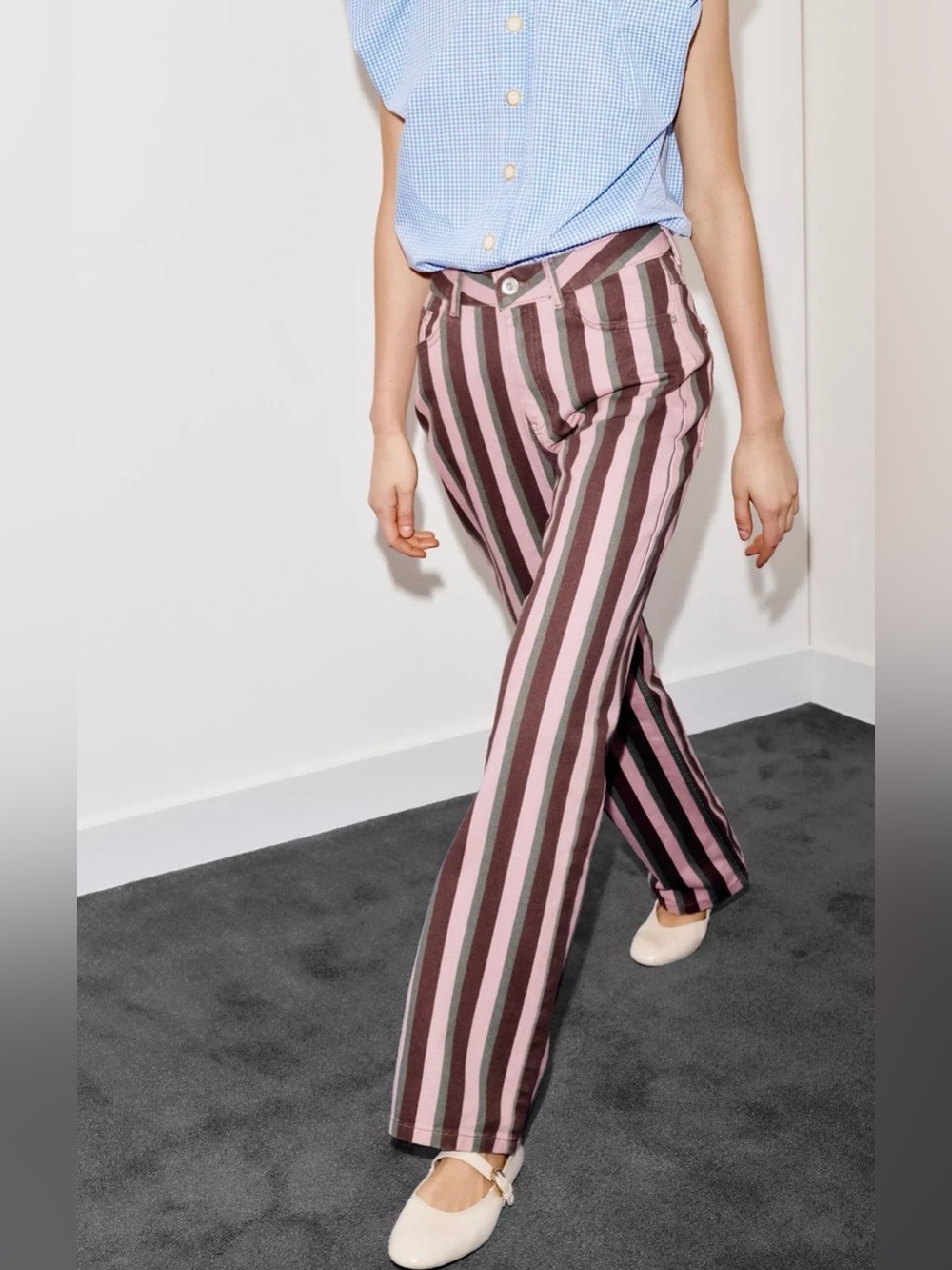 NWT Zara 1975 MID-RISE STRIPED
STRAIGHT LEG JEANS - Size 2 - Picture 3 of 6
